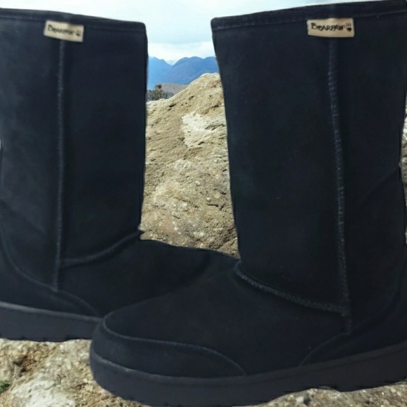 Bear Paw women's size 9. 100% suede, fully lined, and rubber soles. - Picture 4 of 5